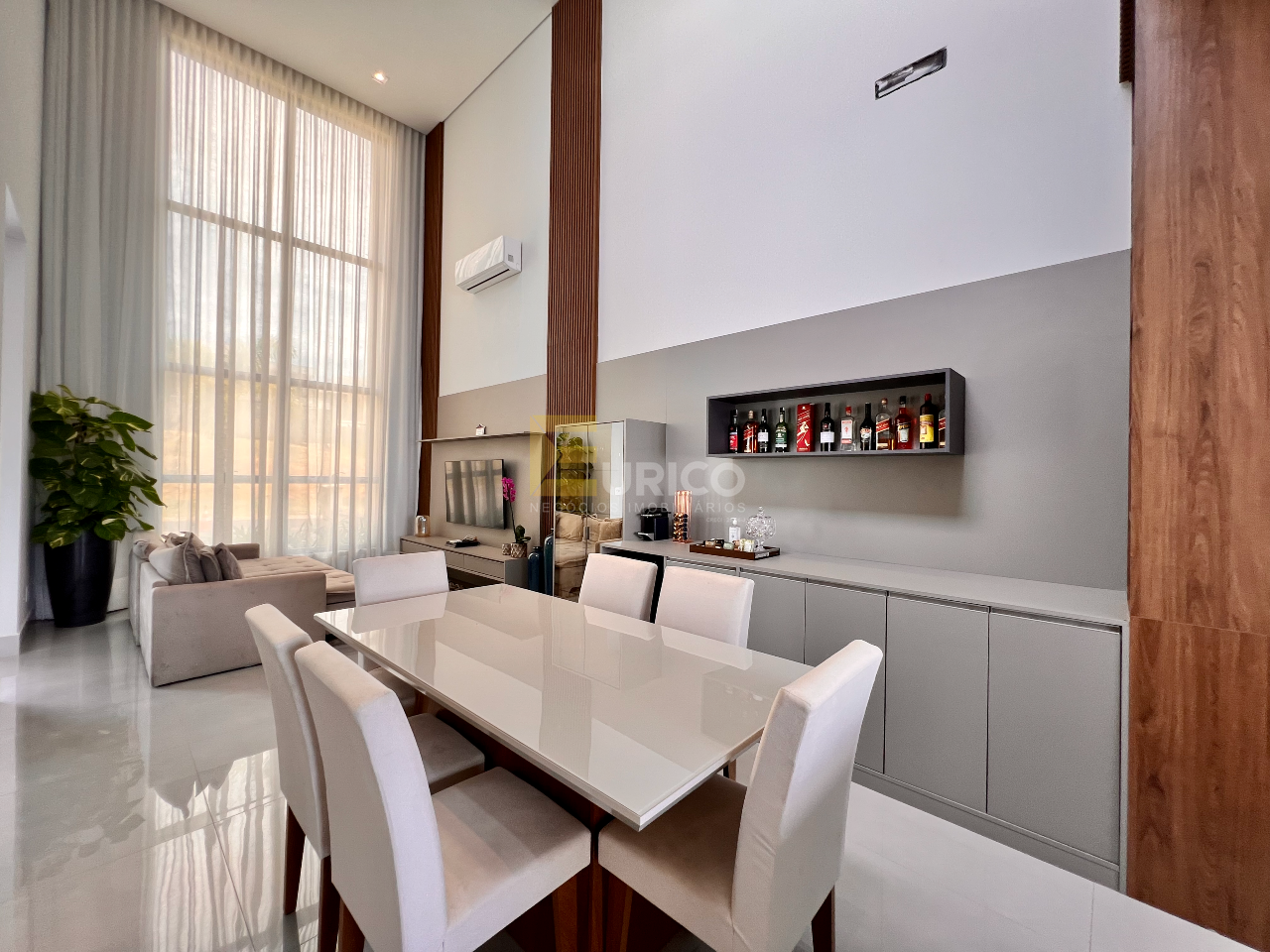 Casa em condomínio à venda no Condomínio Residencial Mont’Alcino em Valinhos/SP: