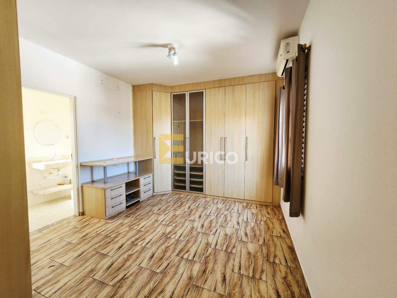 Casa em condomínio à venda no Jardim Ibiti do Paço em Sorocaba/SP: