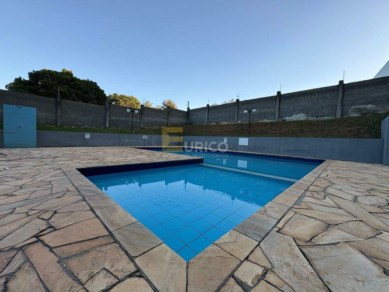 Apartamento para aluguel no Condomínio Residencial das Oliveiras em Vinhedo/SP: PISCINA
