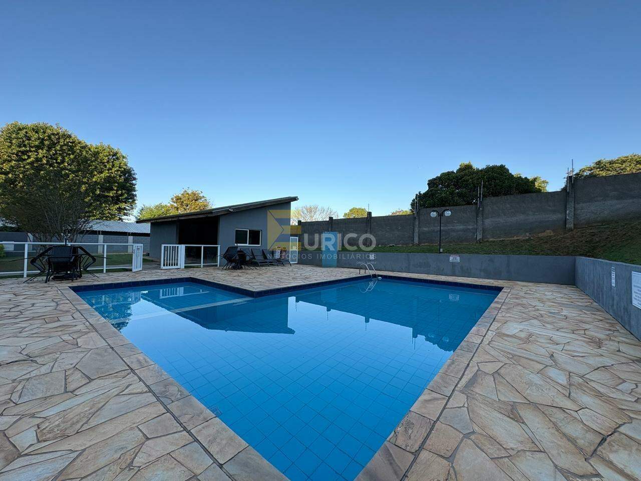 Apartamento para aluguel no Condomínio Residencial das Oliveiras em Vinhedo/SP: PISCINA
