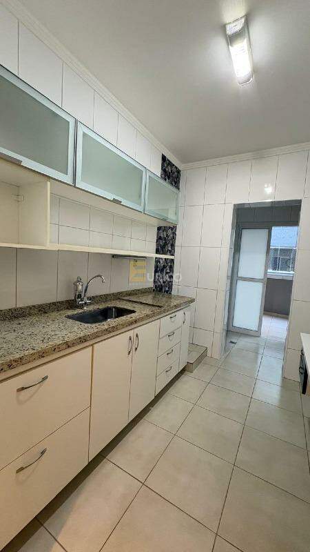 Apartamento para aluguel no Condomínio Residencial das Oliveiras em Vinhedo/SP: COZINHA
