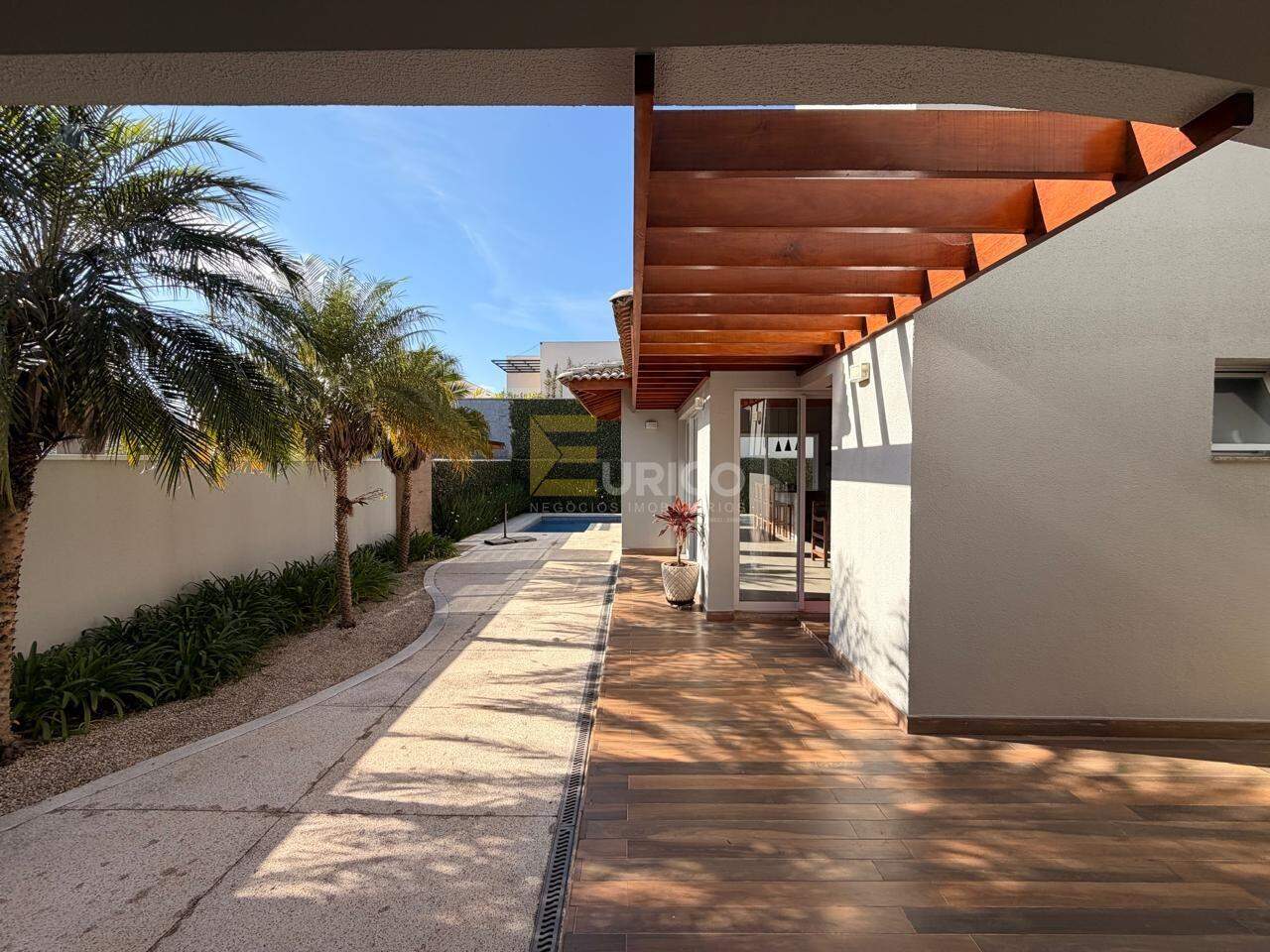 Casa em condomínio à venda no Condomínio Reserva dos Vinhedos em Louveira/SP: 