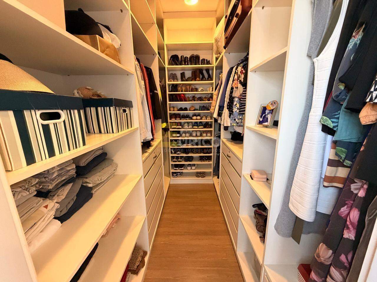 Casa em condomínio à venda no Condomínio Reserva dos Vinhedos em Louveira/SP: 