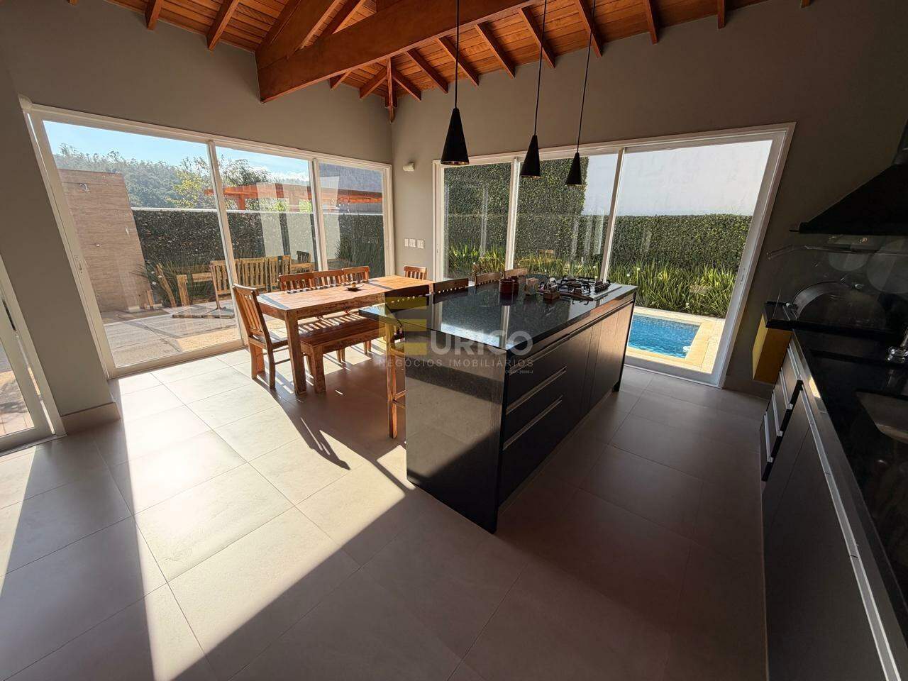 Casa em condomínio à venda no Condomínio Reserva dos Vinhedos em Louveira/SP: 