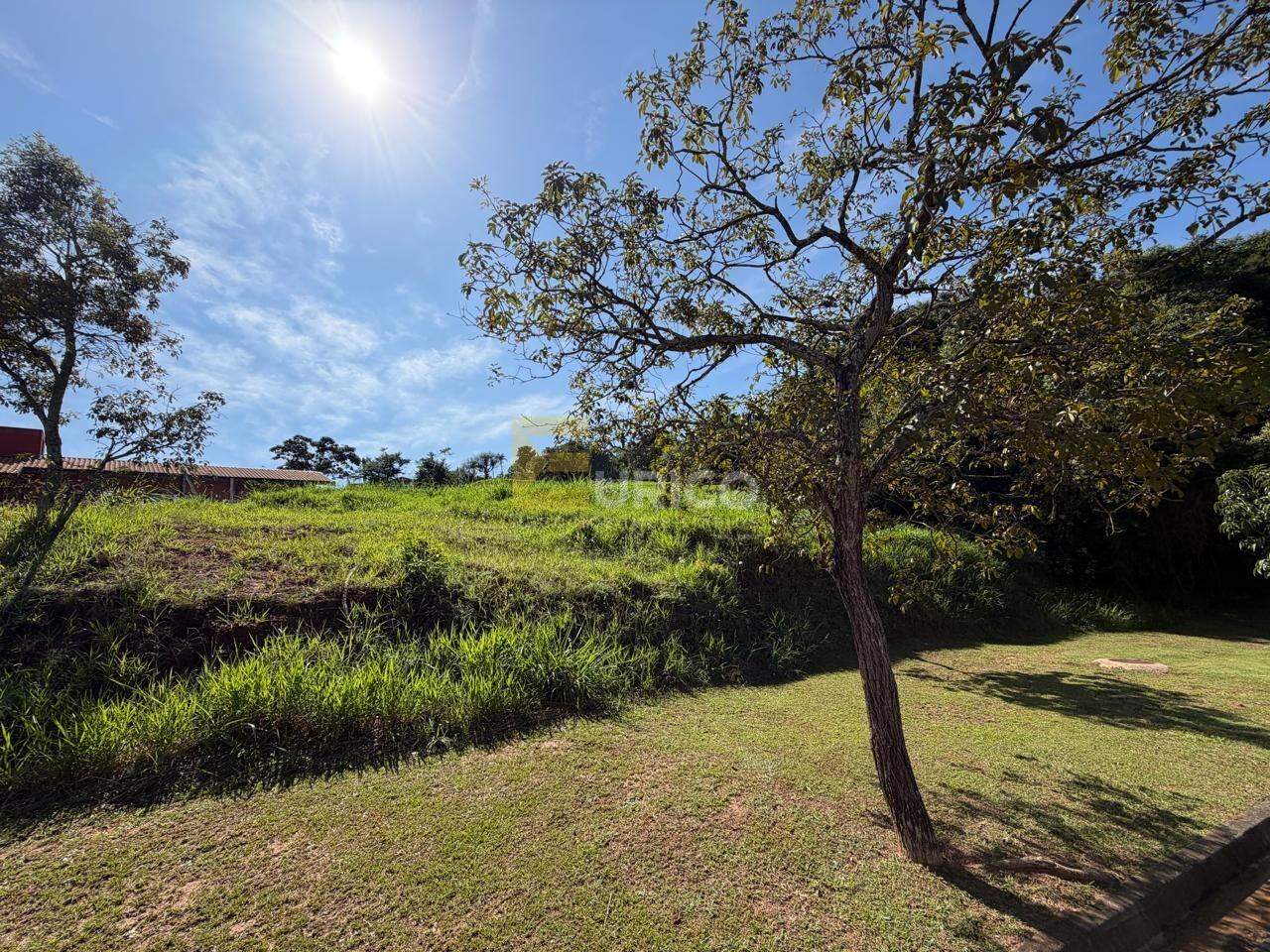 Terreno em Condomínio à venda no Condomínio Residencial Jardim Primavera em Louveira/SP: 