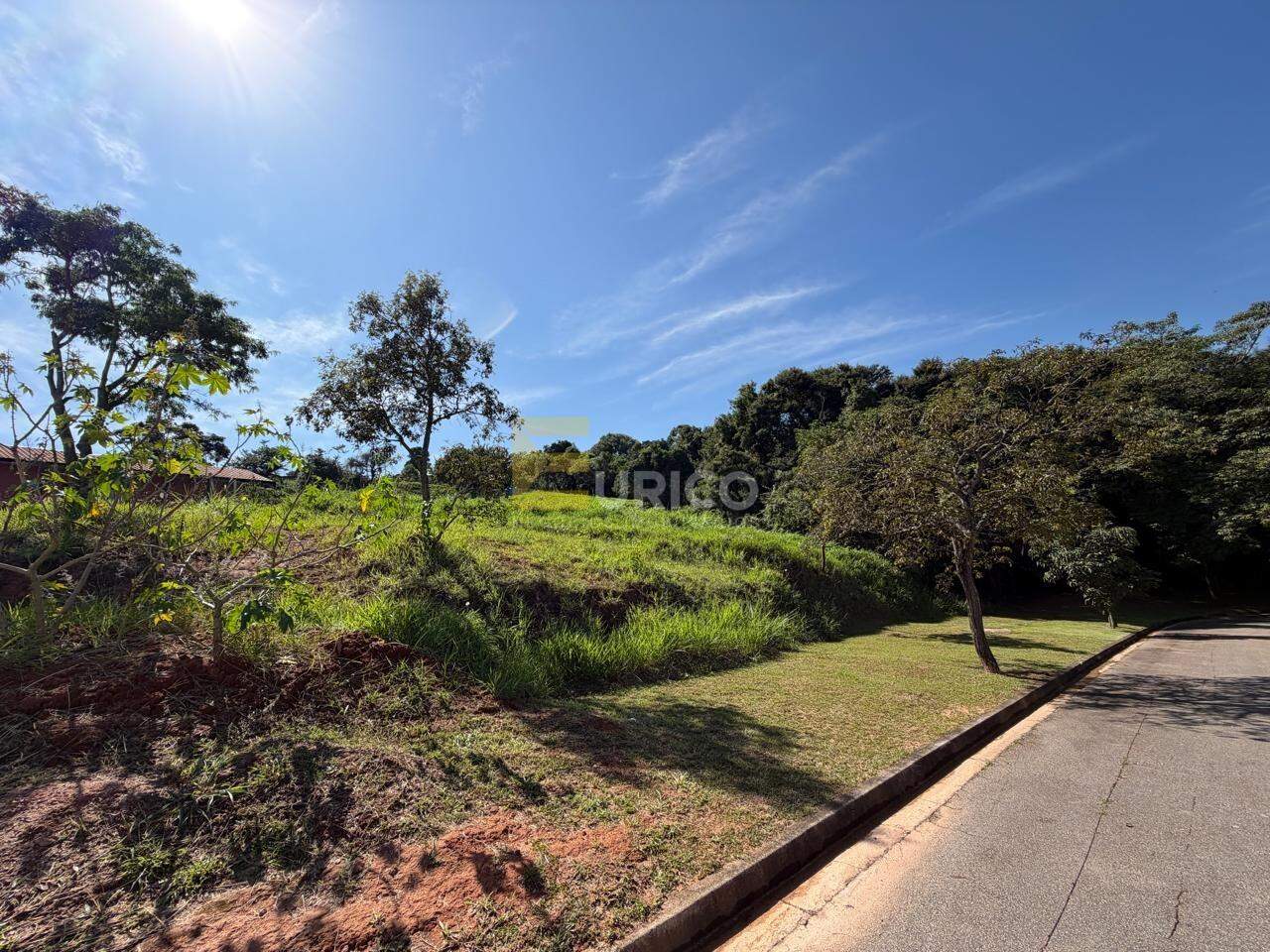 Terreno em Condomínio à venda no Condomínio Residencial Jardim Primavera em Louveira/SP: 