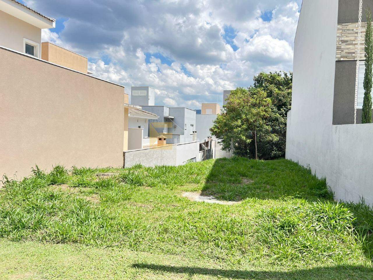 Terreno em Condomínio à venda no Jardim Carolina em Jundiaí/SP: 