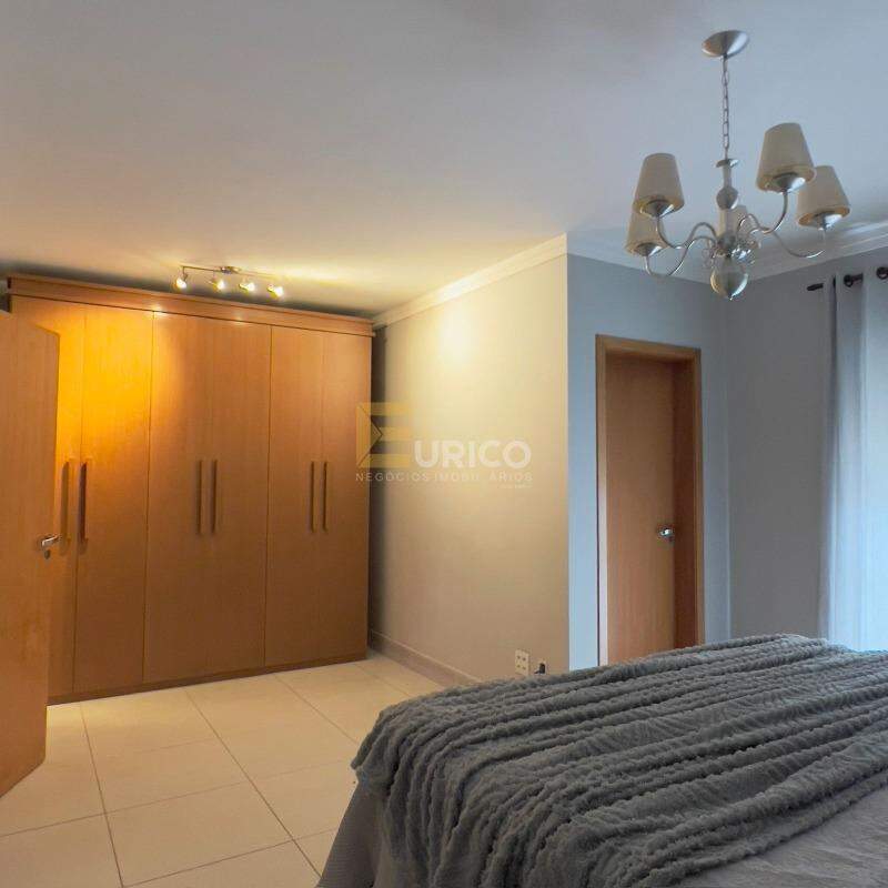Casa em condomínio à venda no Jardim Carolina em Jundiaí/SP:
