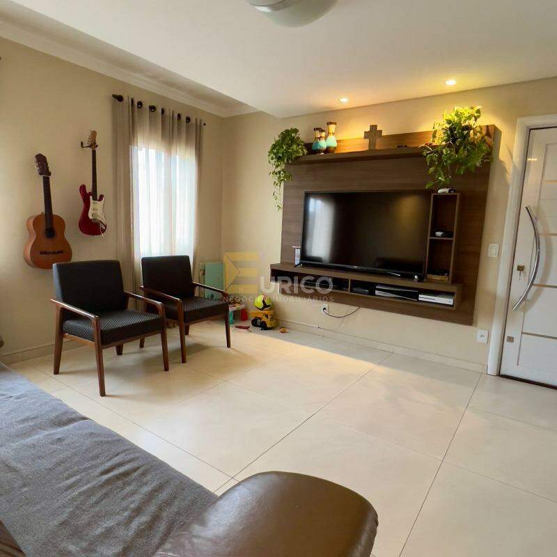 Casa em condomínio à venda no Jardim Carolina em Jundiaí/SP: