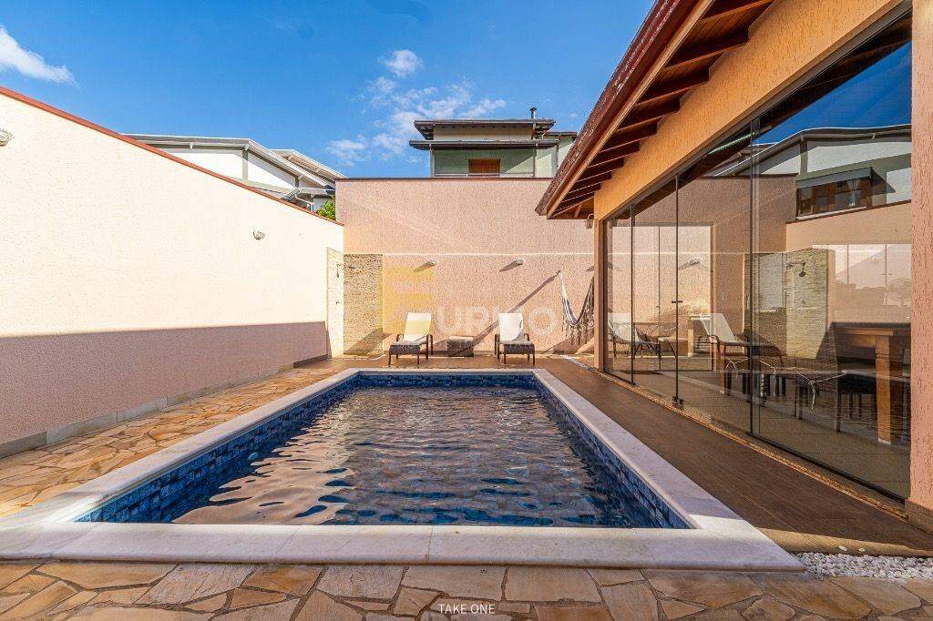 Casa em condomínio à venda no Condomínio Residencial Terras do Caribe em Valinhos/SP: 