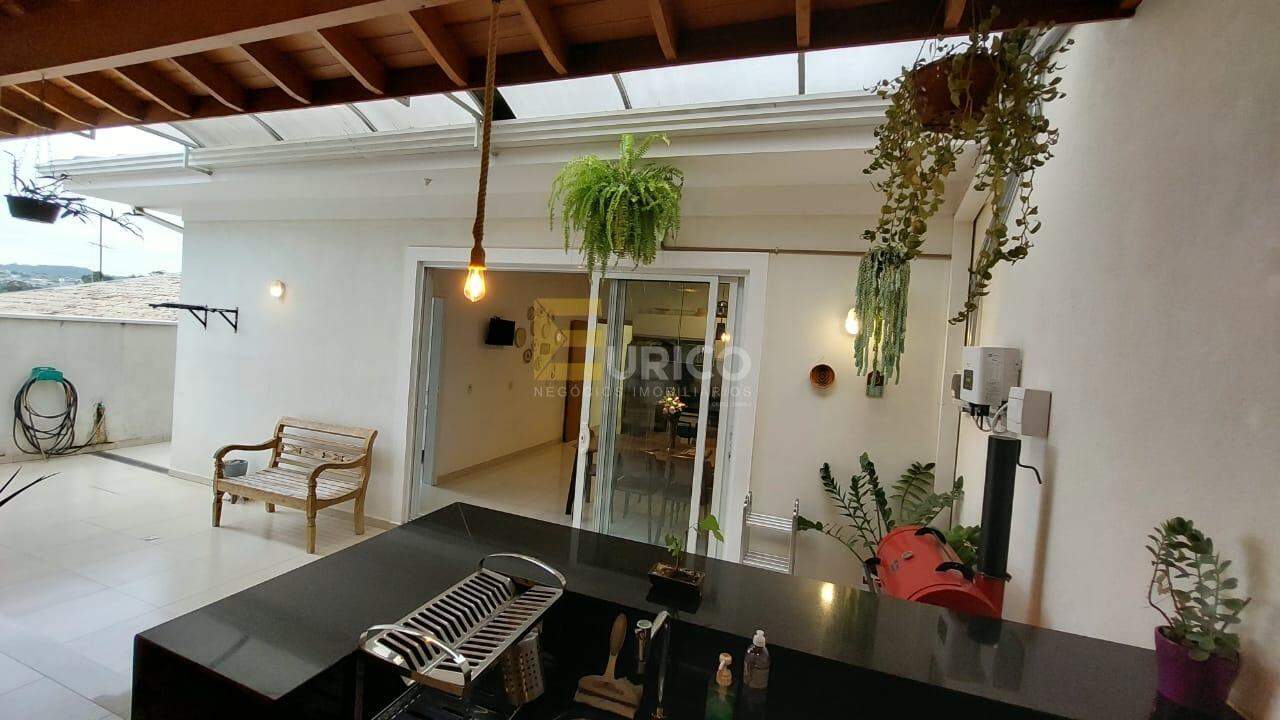 Casa à venda no Pinheirinho em Vinhedo/SP: