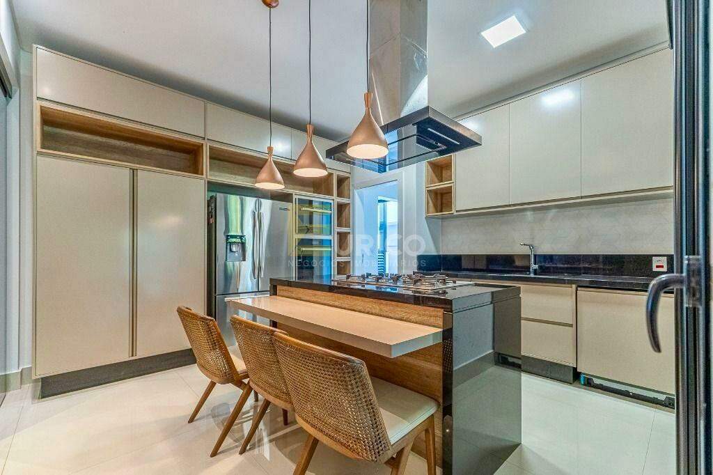 Casa em condomínio à venda no Condomínio Canto Del Bosco em Valinhos/SP: 
