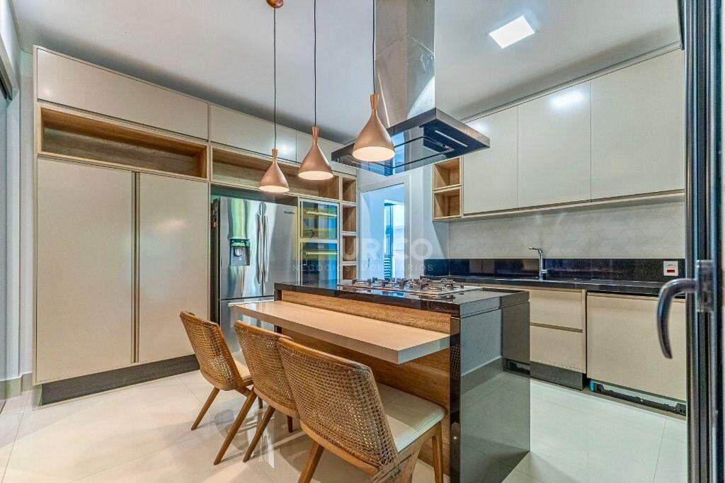 Casa em condomínio à venda no Condomínio Canto Del Bosco em Valinhos/SP: 