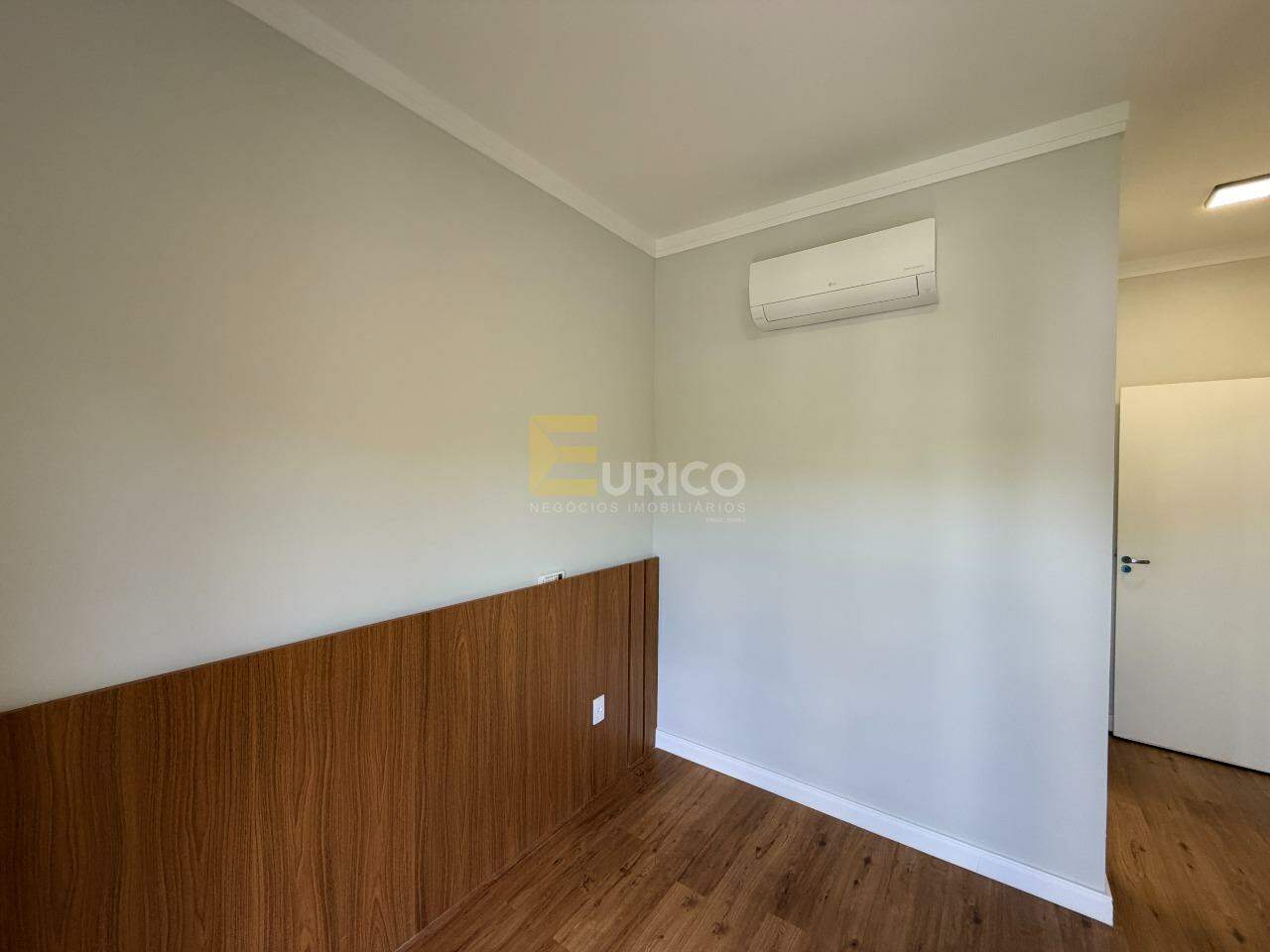 Casa em condomínio à venda no Condomínio Villaggio Maranello em Vinhedo/SP: 