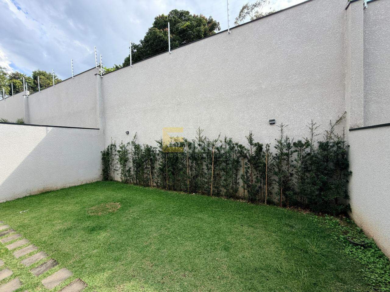 Casa em condomínio à venda no Condomínio Villaggio Maranello em Vinhedo/SP: 