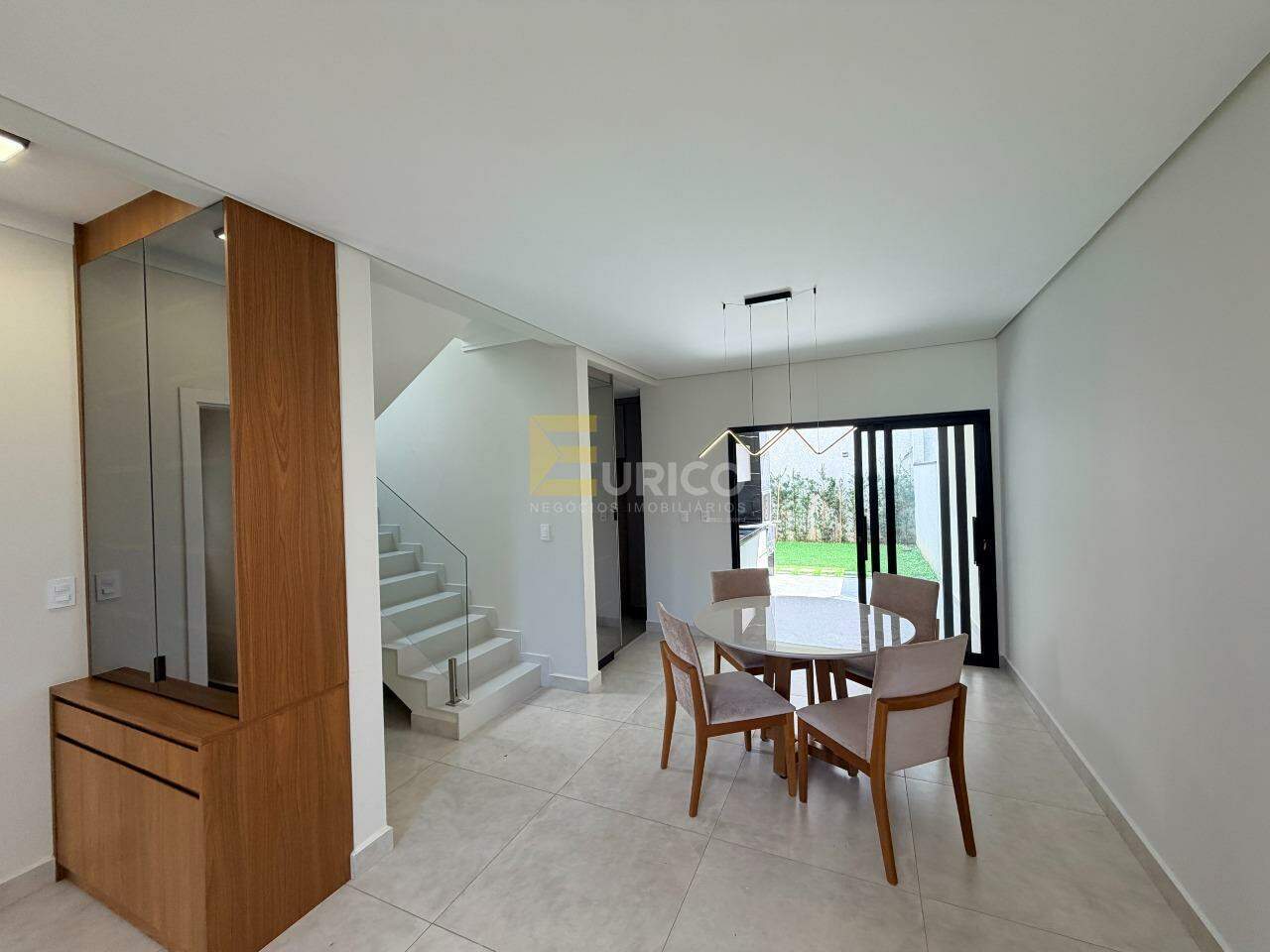 Casa em condomínio à venda no Condomínio Villaggio Maranello em Vinhedo/SP: 