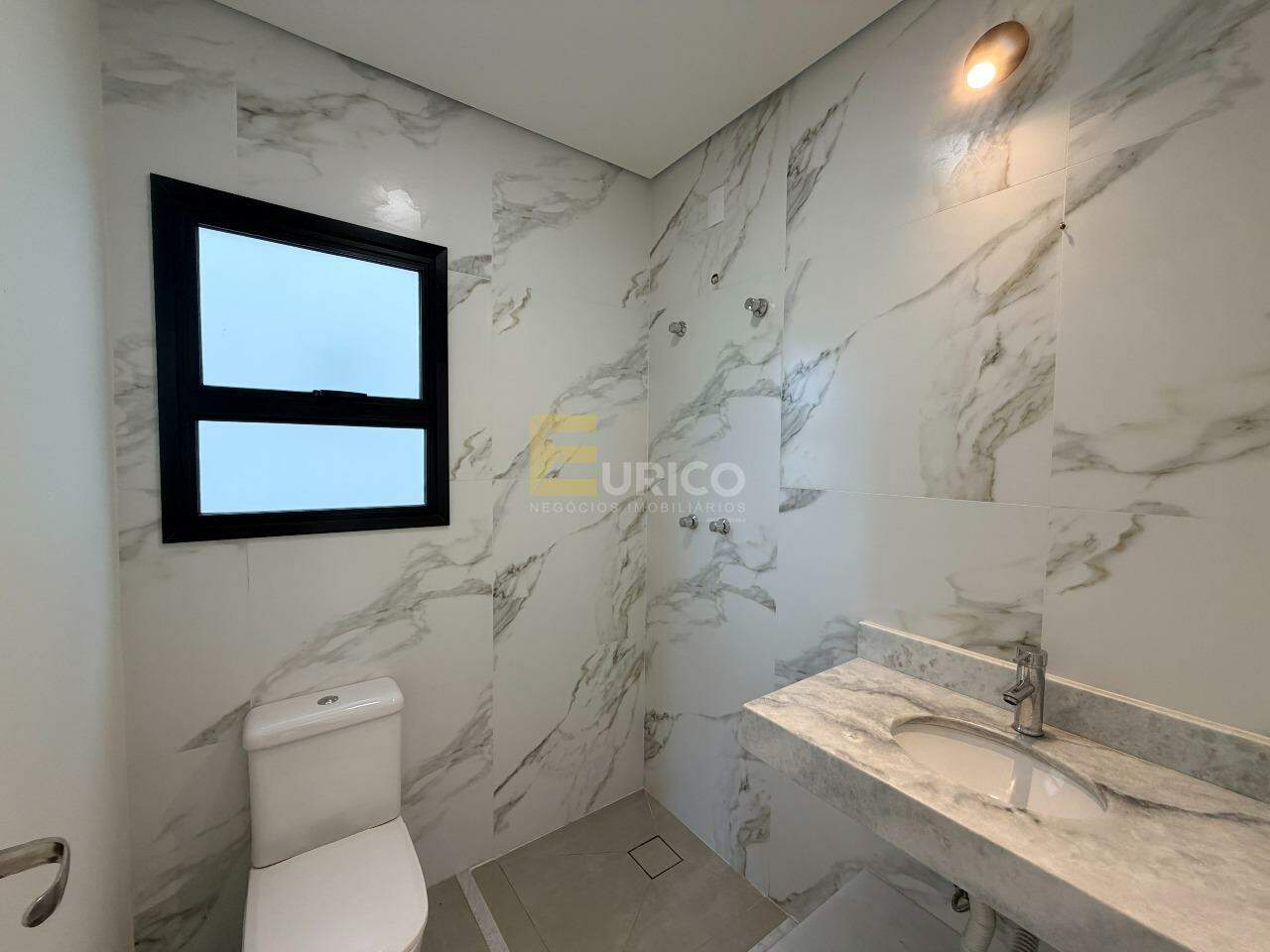 Casa em condomínio à venda no Condomínio Villaggio Maranello em Vinhedo/SP: 