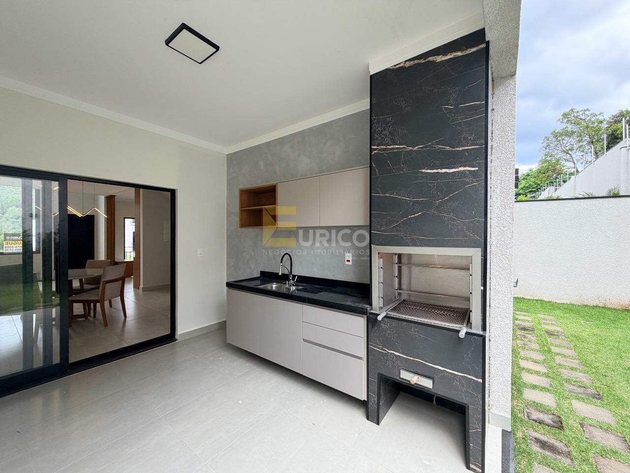 Casa em condomínio à venda no Condomínio Villaggio Maranello em Vinhedo/SP: 