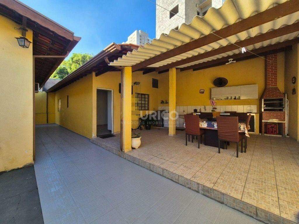 Casa à venda no VILA GENOVEVA em Valinhos/SP: 