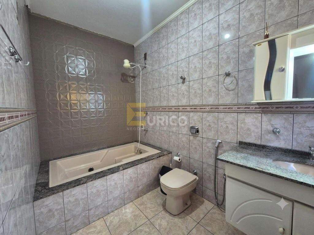 Casa à venda no VILA GENOVEVA em Valinhos/SP: 