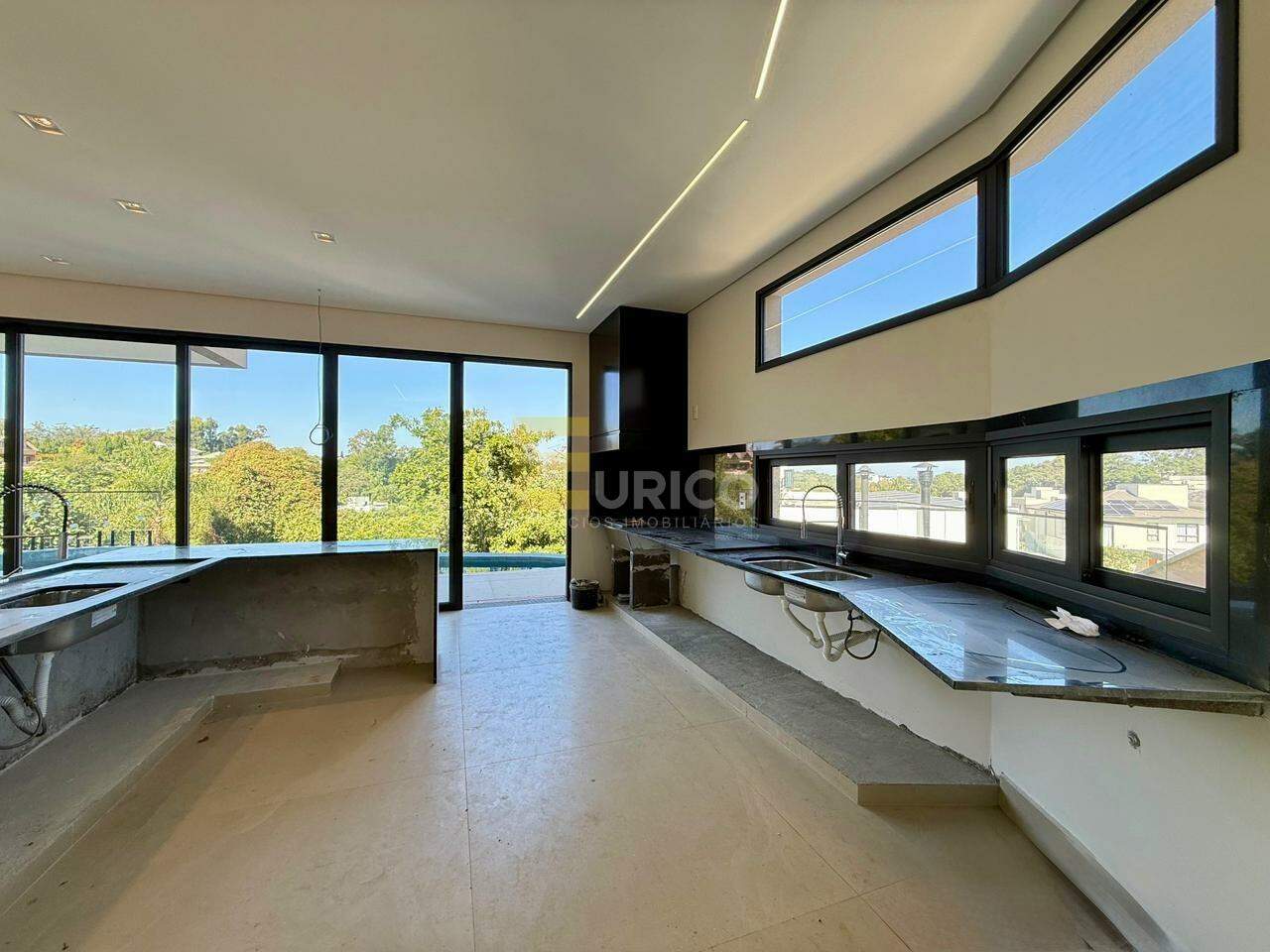 Casa em condomínio à venda no Condomínio Reserva do Itamaracá em Valinhos/SP: 