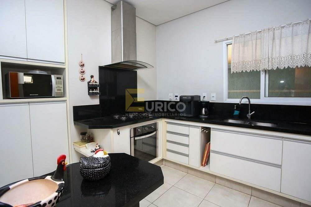 Casa em condomínio à venda no Condomínio Vivenda das Cerejeiras em Valinhos/SP: