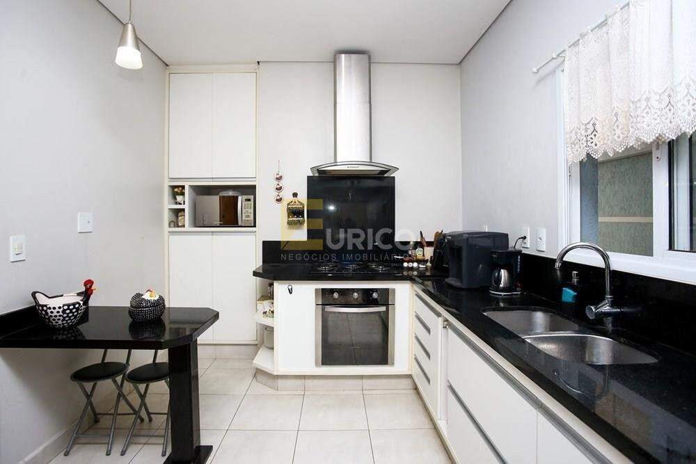Casa em condomínio à venda no Condomínio Vivenda das Cerejeiras em Valinhos/SP: