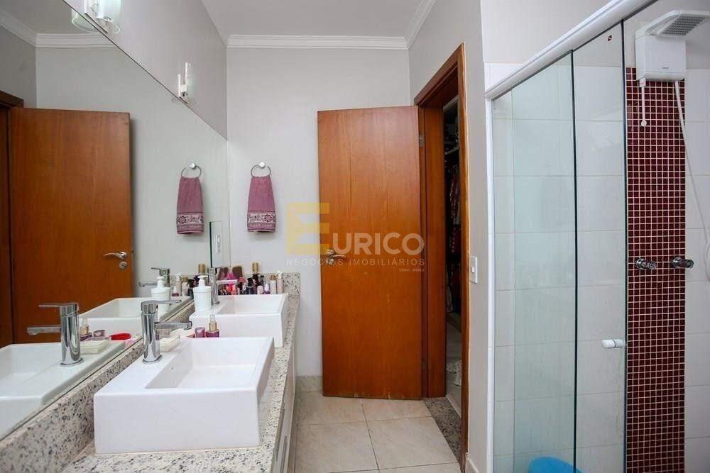 Casa em condomínio à venda no Condomínio Vivenda das Cerejeiras em Valinhos/SP: