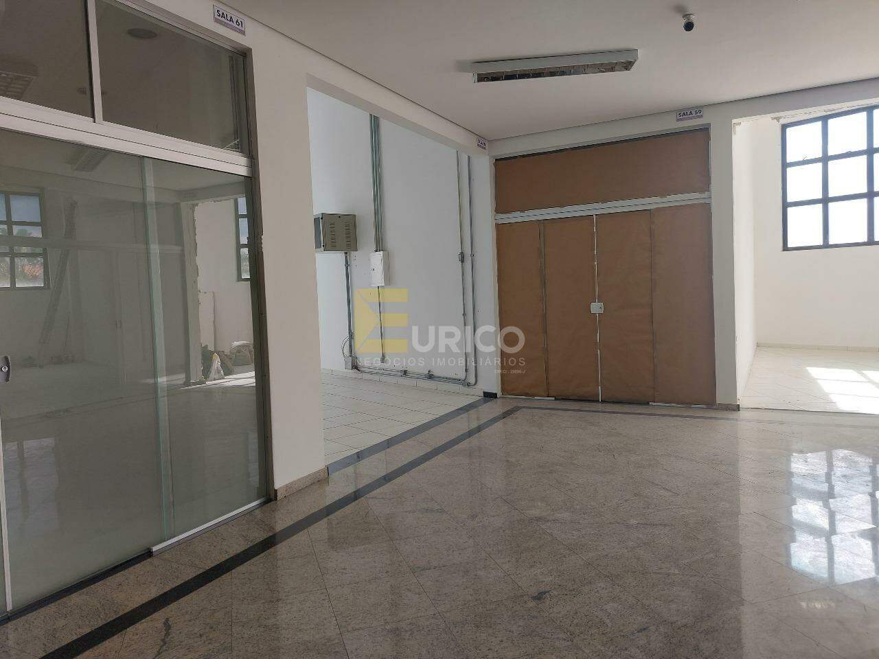 Sala para aluguel no Centro Comercial Caribe Center em Valinhos/SP: