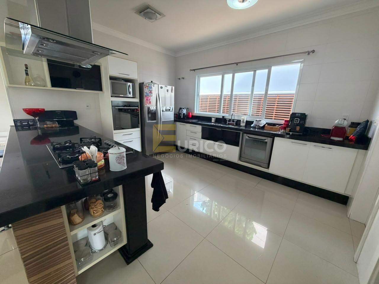 Casa em condomínio à venda no Condomínio Portal do Lago em Valinhos/SP: 