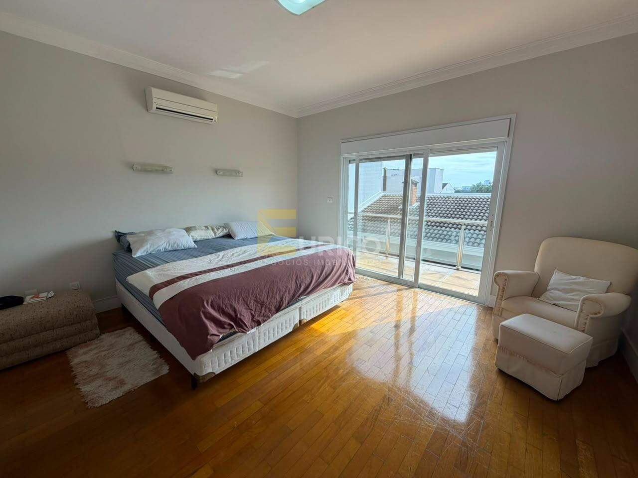 Casa em condomínio à venda no Condomínio Portal do Lago em Valinhos/SP: 