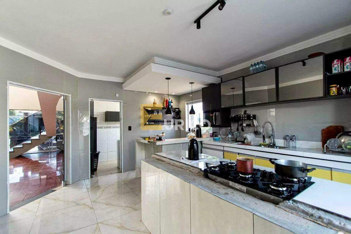 Casa em condomínio à venda no Jardim Novo Horizonte em Sorocaba/SP: