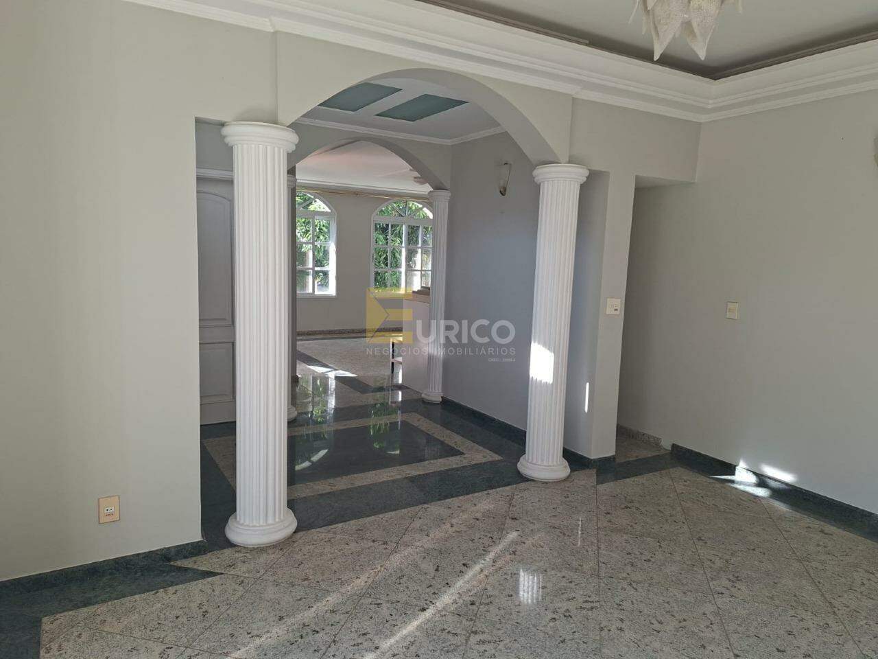 Casa em condomínio à venda no Condomínio Vista Alegre - Sede em Vinhedo/SP: 