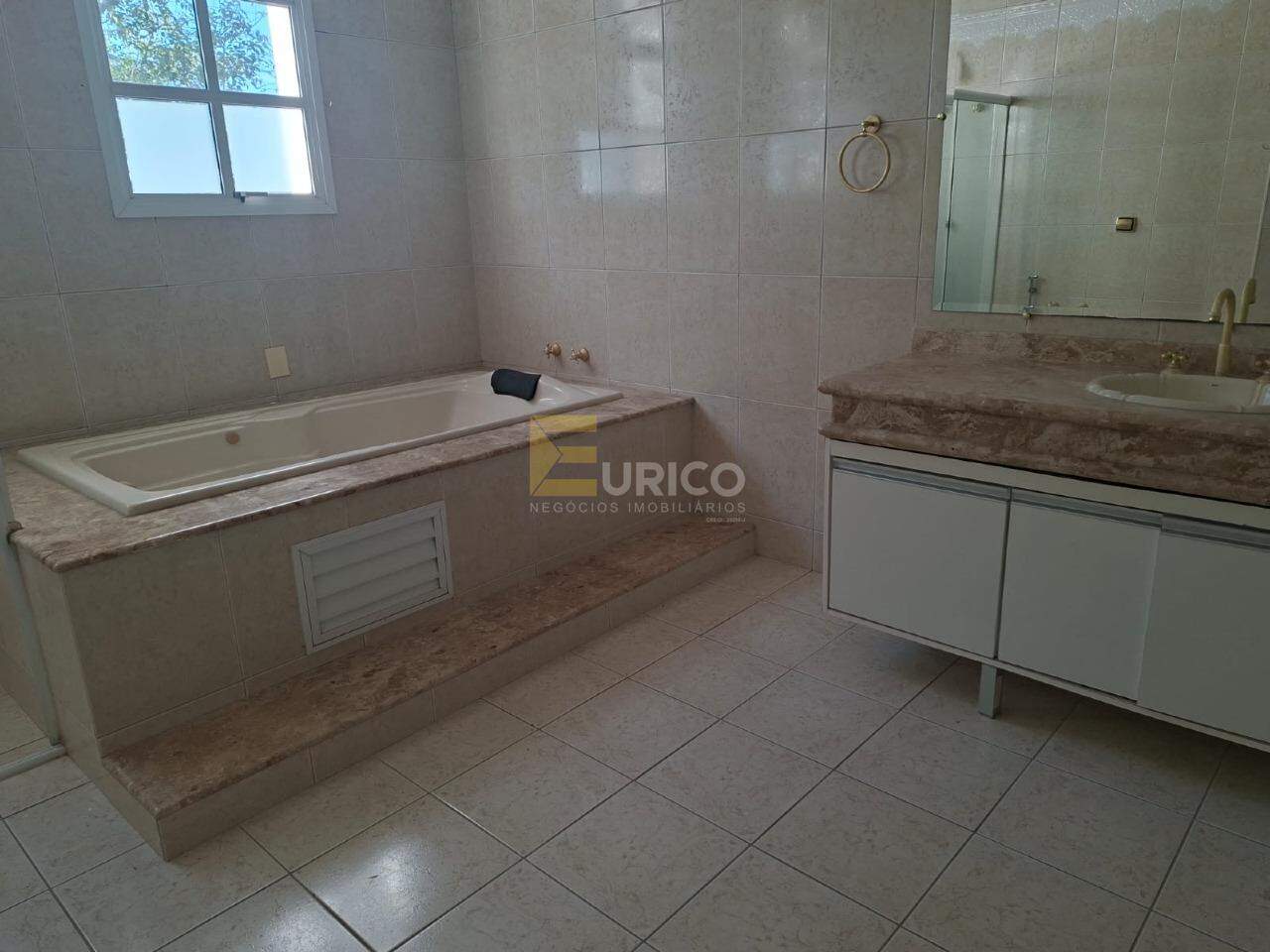 Casa em condomínio à venda no Condomínio Vista Alegre - Sede em Vinhedo/SP: 