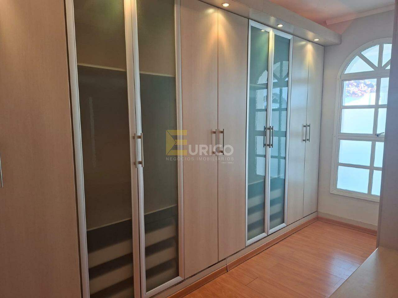 Casa em condomínio à venda no Condomínio Vista Alegre - Sede em Vinhedo/SP: 
