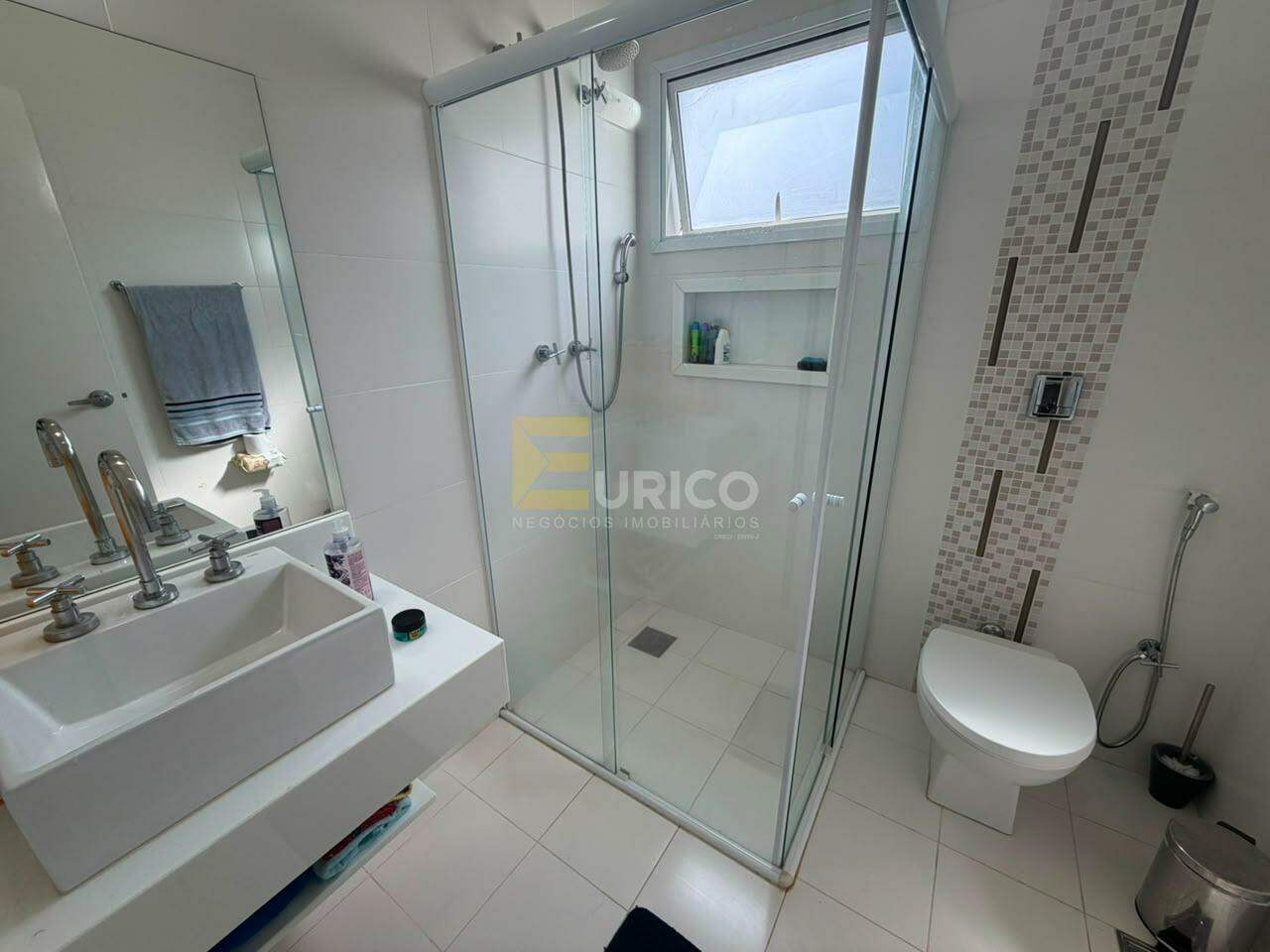 Casa em condomínio para aluguel no Condomínio Portal do Lago em Valinhos/SP: 