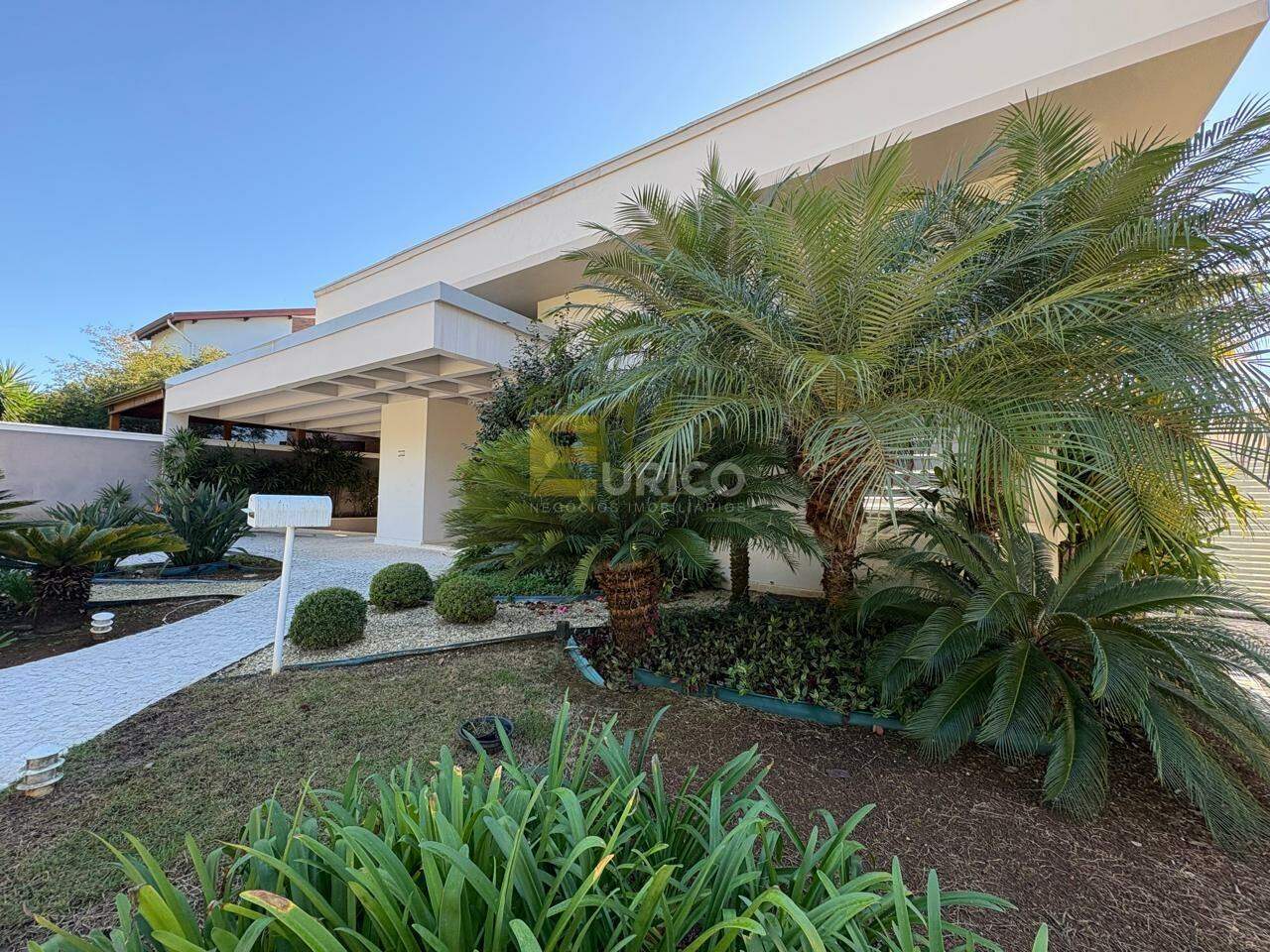 Casa em condomínio à venda no Vista Alegre em Vinhedo/SP: JARDIM DA ENTRADA DA CASA