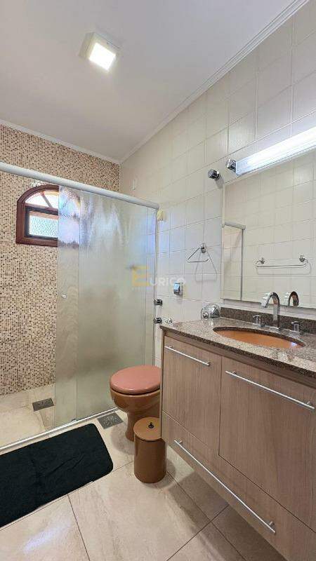 Casa em condomínio à venda no Condomínio Vista Alegre - Sede em Vinhedo/SP: 