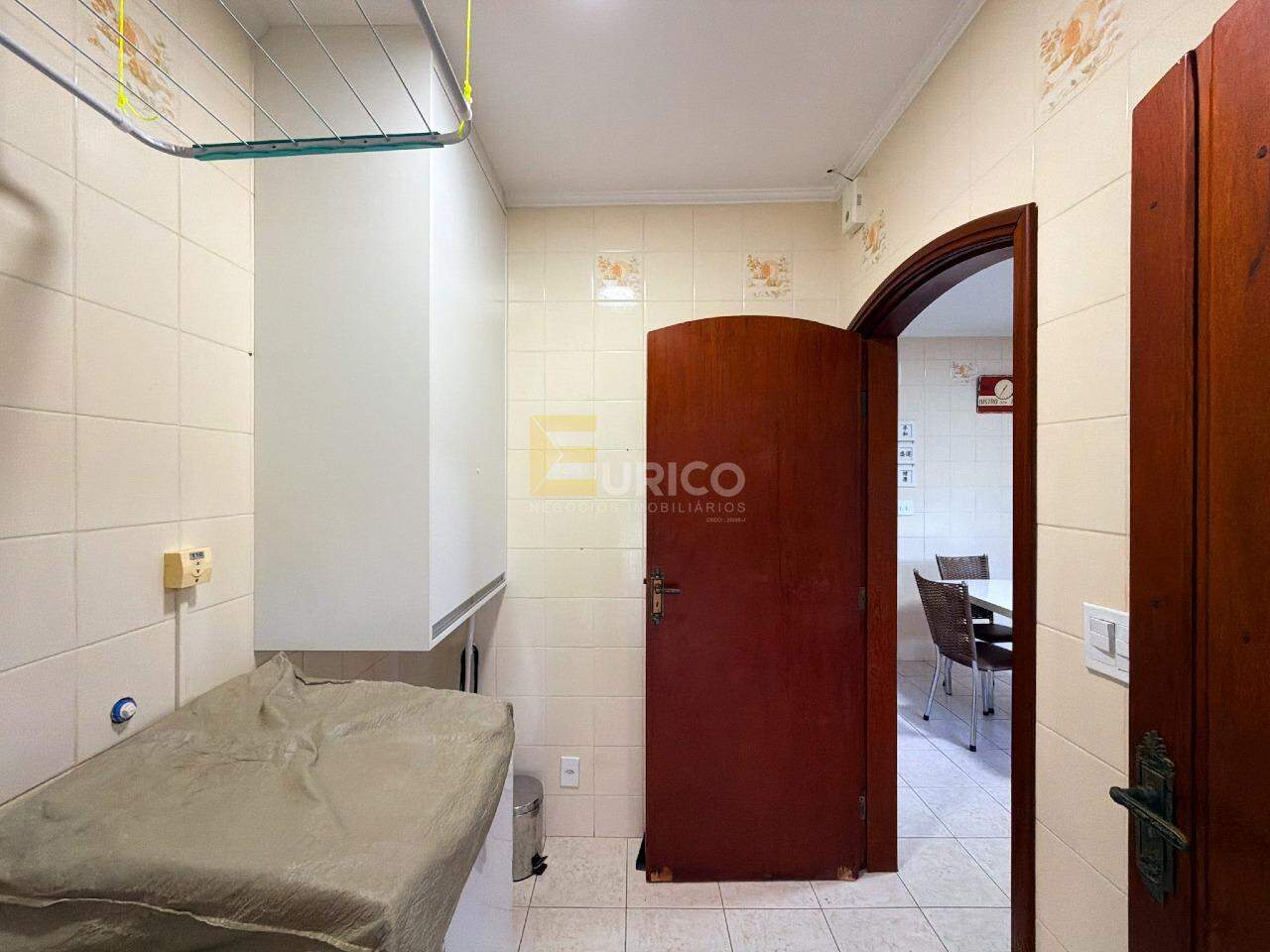 Casa em condomínio à venda no Condomínio Vista Alegre - Sede em Vinhedo/SP: 