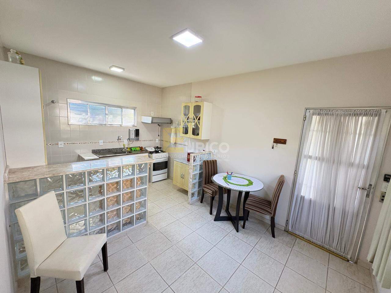 Casa em condomínio à venda no Condomínio Vista Alegre - Sede em Vinhedo/SP: 