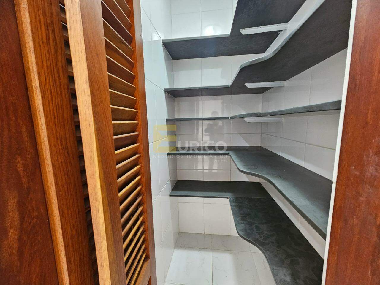 Casa em condomínio para aluguel no Condomínio Residencial Mirante do Lenheiro em Valinhos/SP: