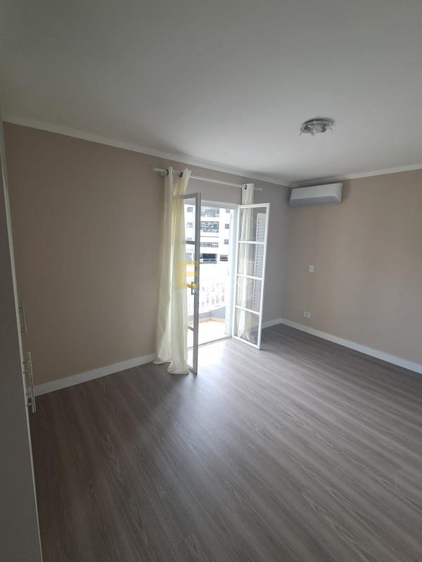 Cobertura à venda no Vila Planalto em Vinhedo/SP: Suíte