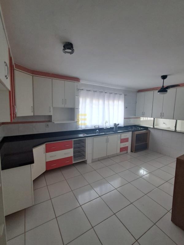 Cobertura à venda no Vila Planalto em Vinhedo/SP: Cozinha