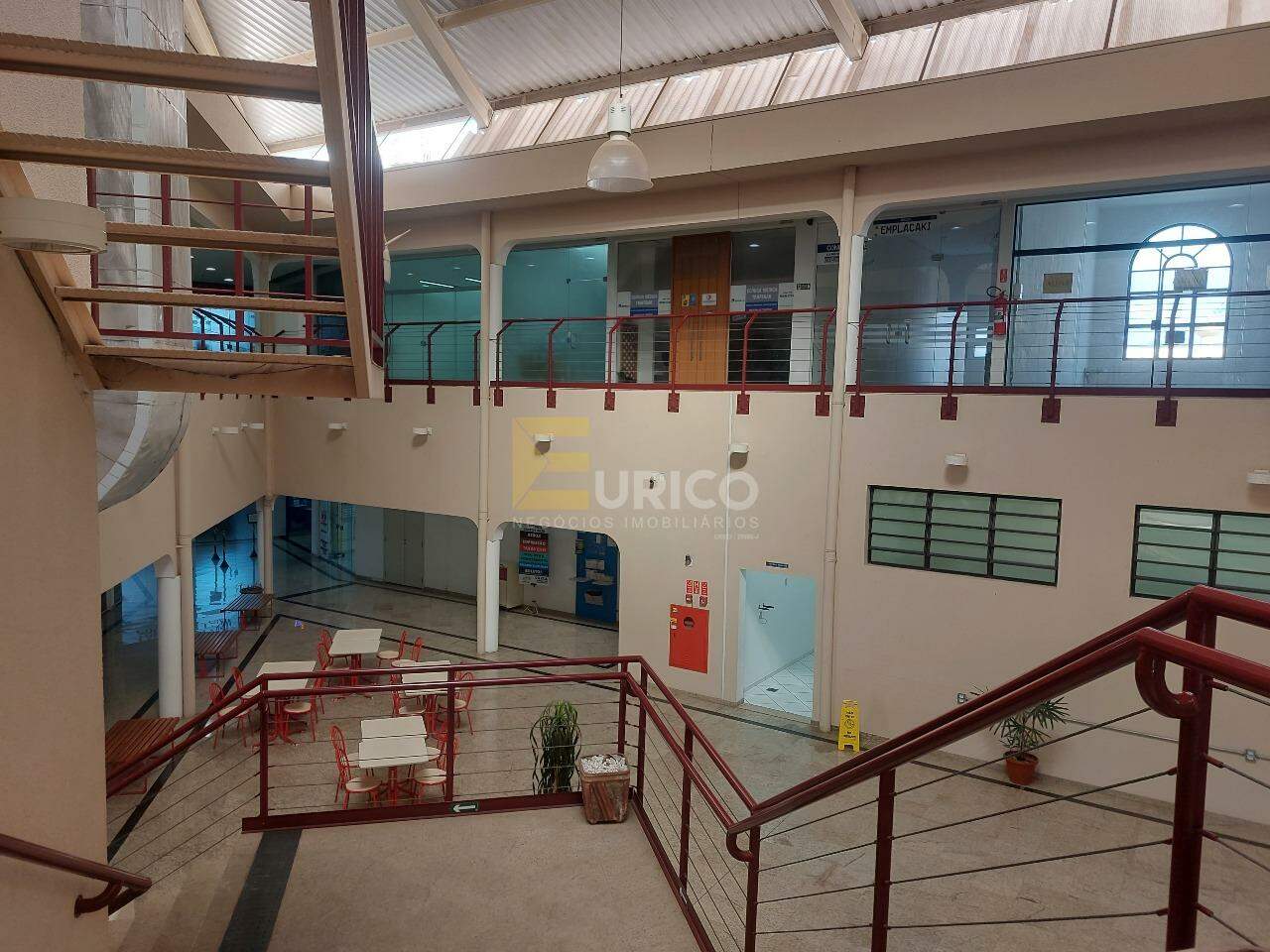 Sala para aluguel no Centro Comercial Caribe Center em Valinhos/SP: