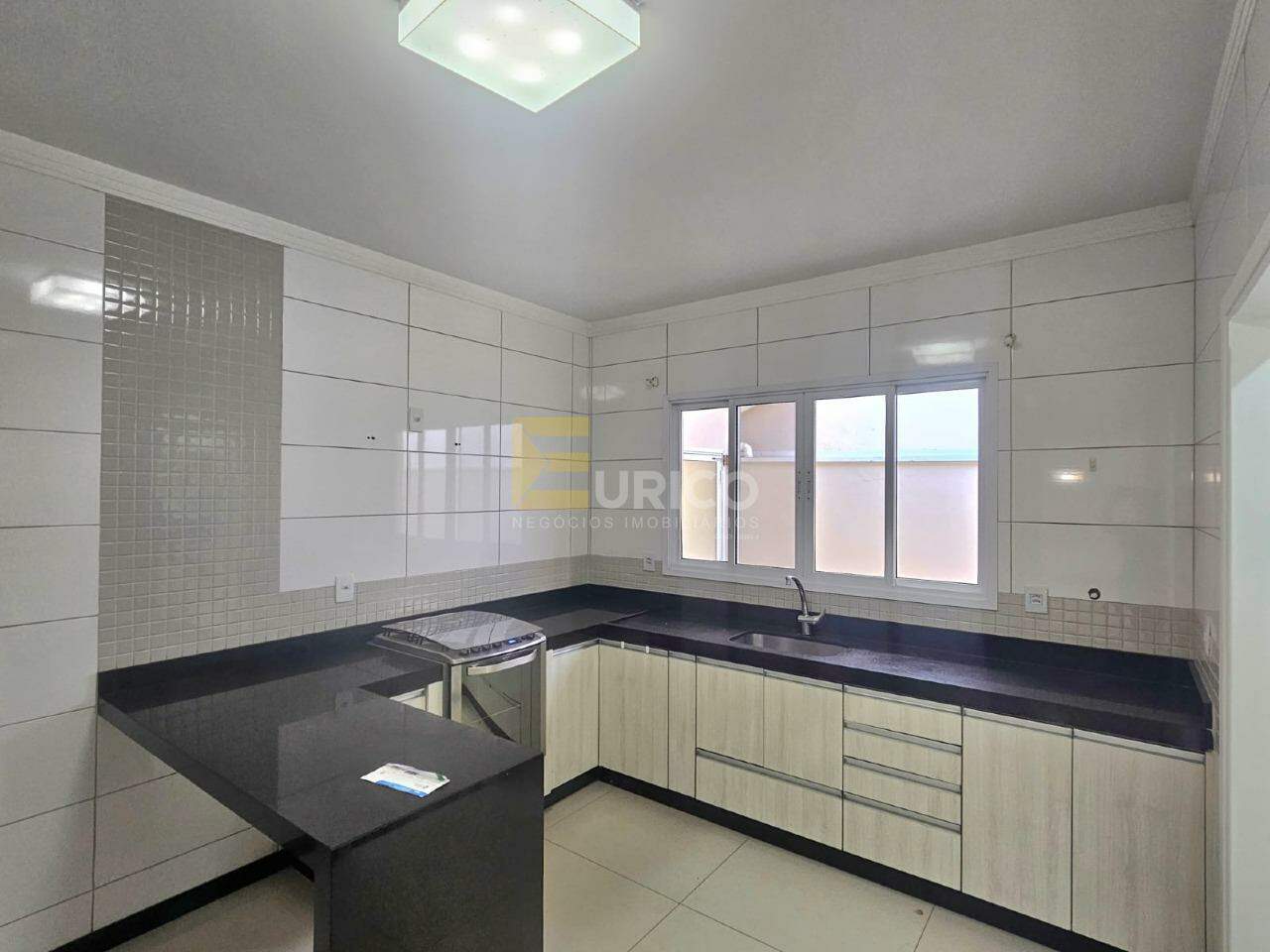 Casa em condomínio para aluguel no Condomínio Zurich Dorf em Valinhos/SP: