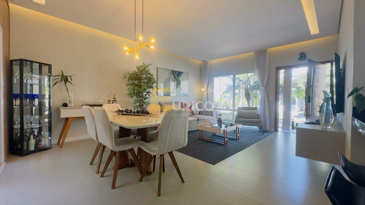 Casa em condomínio à venda no Condomínio Flor da Serra em Valinhos/SP: 