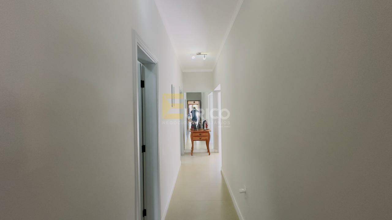 Casa em condomínio à venda no Condomínio Flor da Serra em Valinhos/SP: 