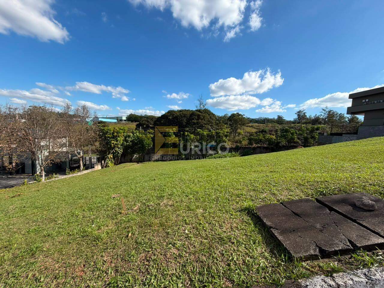 Terreno em Condomínio à venda no Condomínio Villa Lombarda em Valinhos/SP: