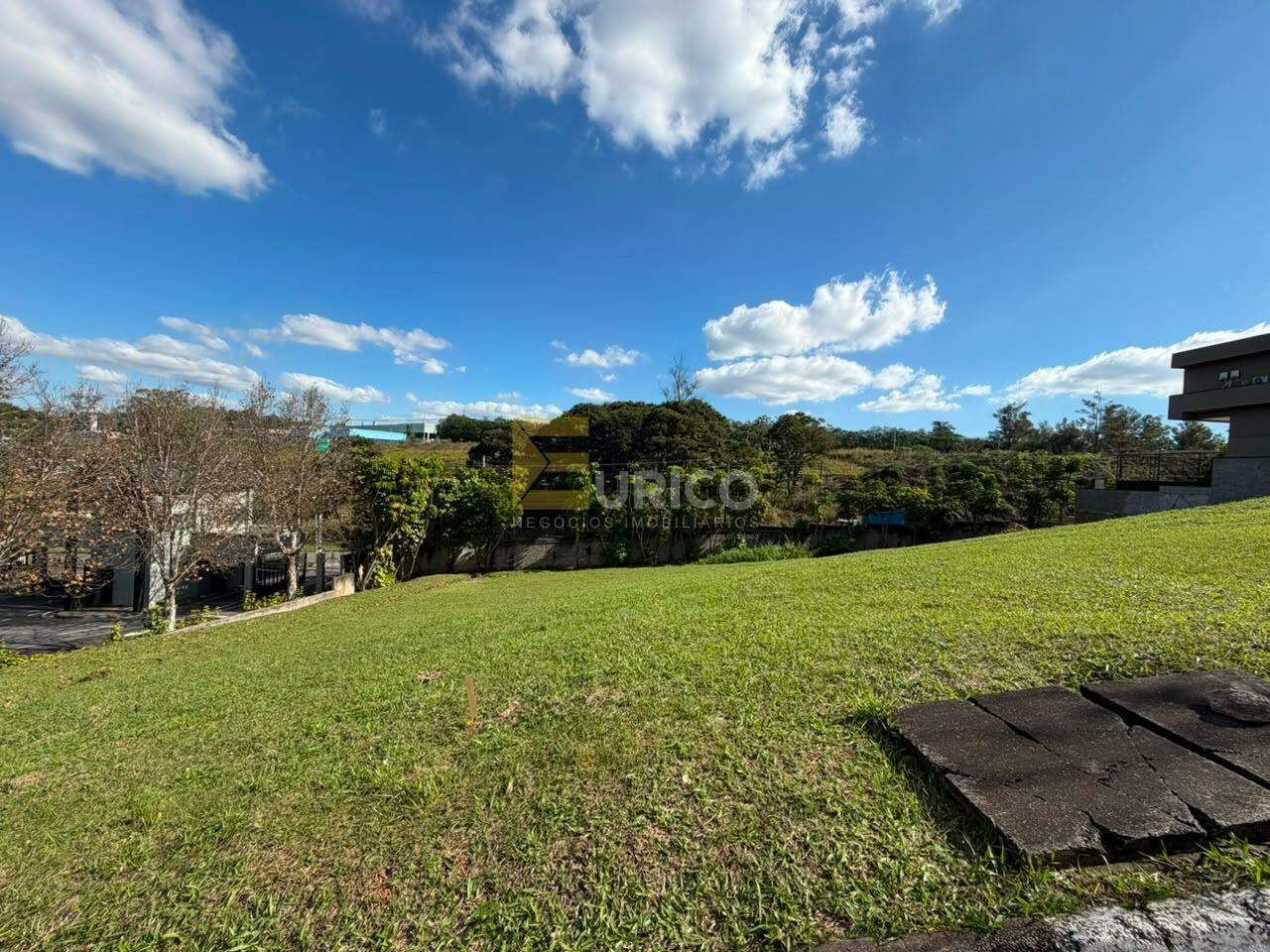 Terreno em Condomínio à venda no Condomínio Villa Lombarda em Valinhos/SP: 