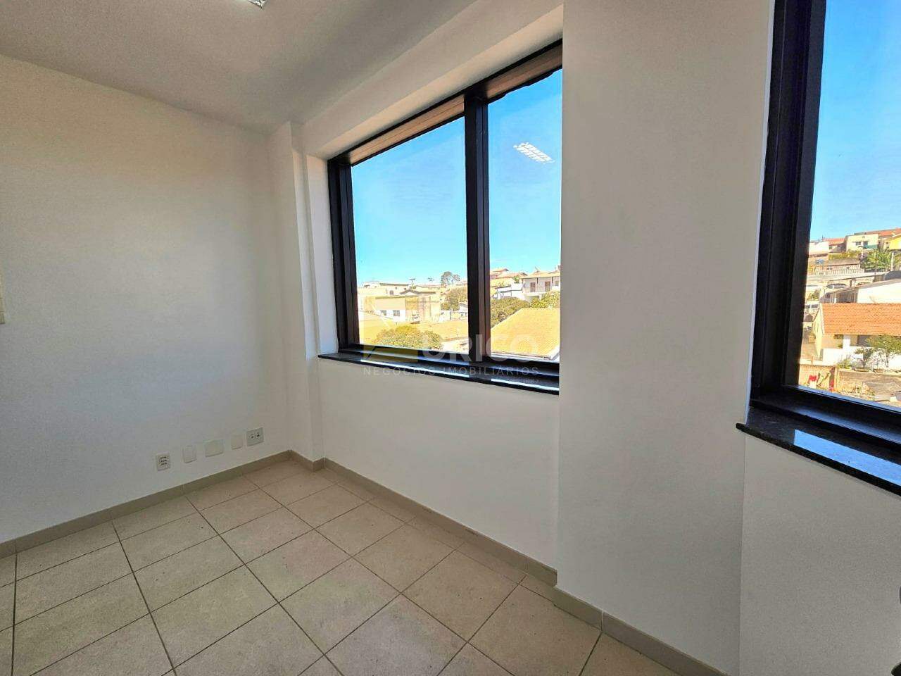Sala para aluguel no Centro Empresarial Ellopar em Valinhos/SP: 